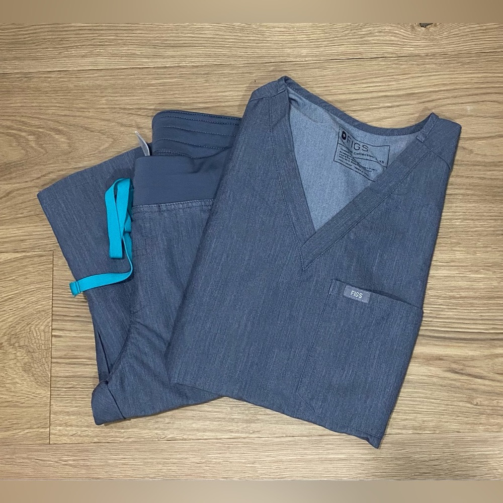 Figs scrubs set